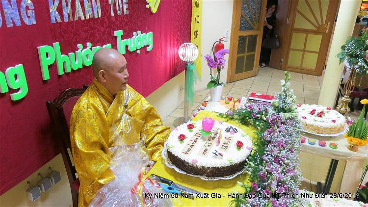 Le Ky Niem 50 Nam Xuat Gia - Hanh Dao cua HT Thich Nhu Dien (1)