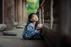 Đừng đợi con lớn mới dạy Phật pháp